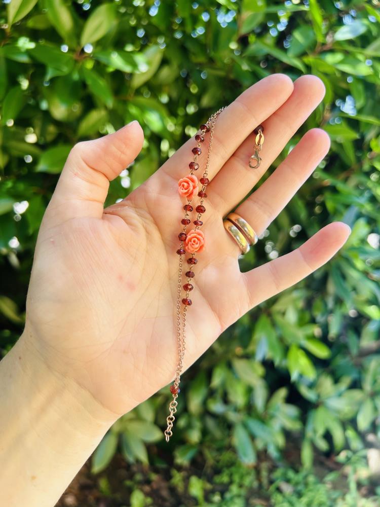 Bracciale con rosa corallo