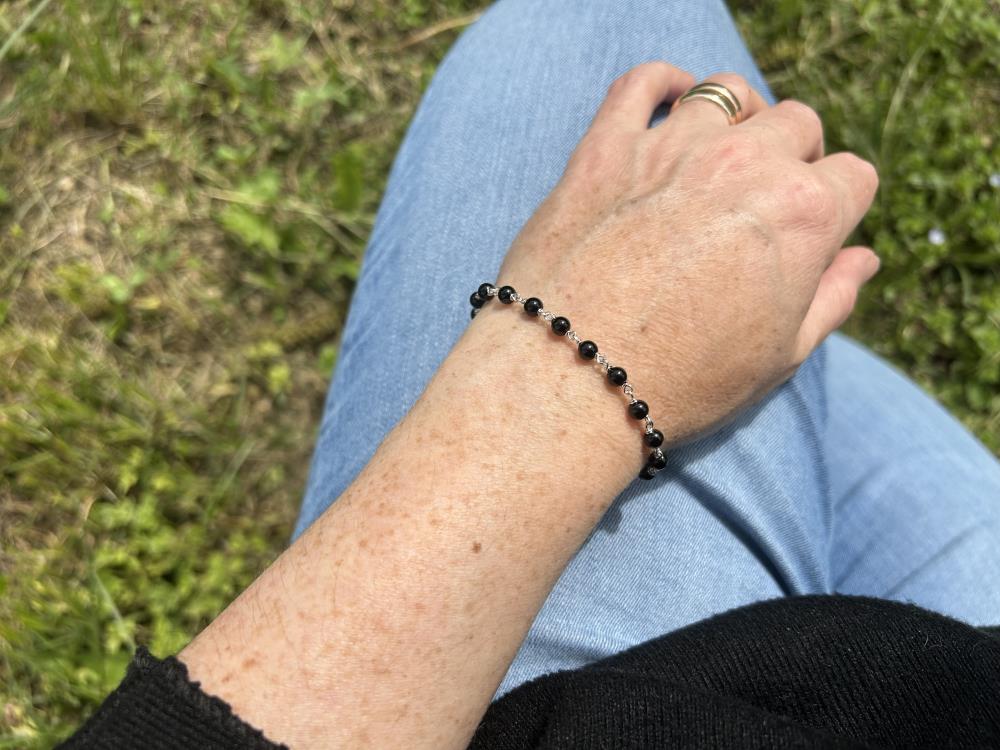 Smooth onyx bracelet