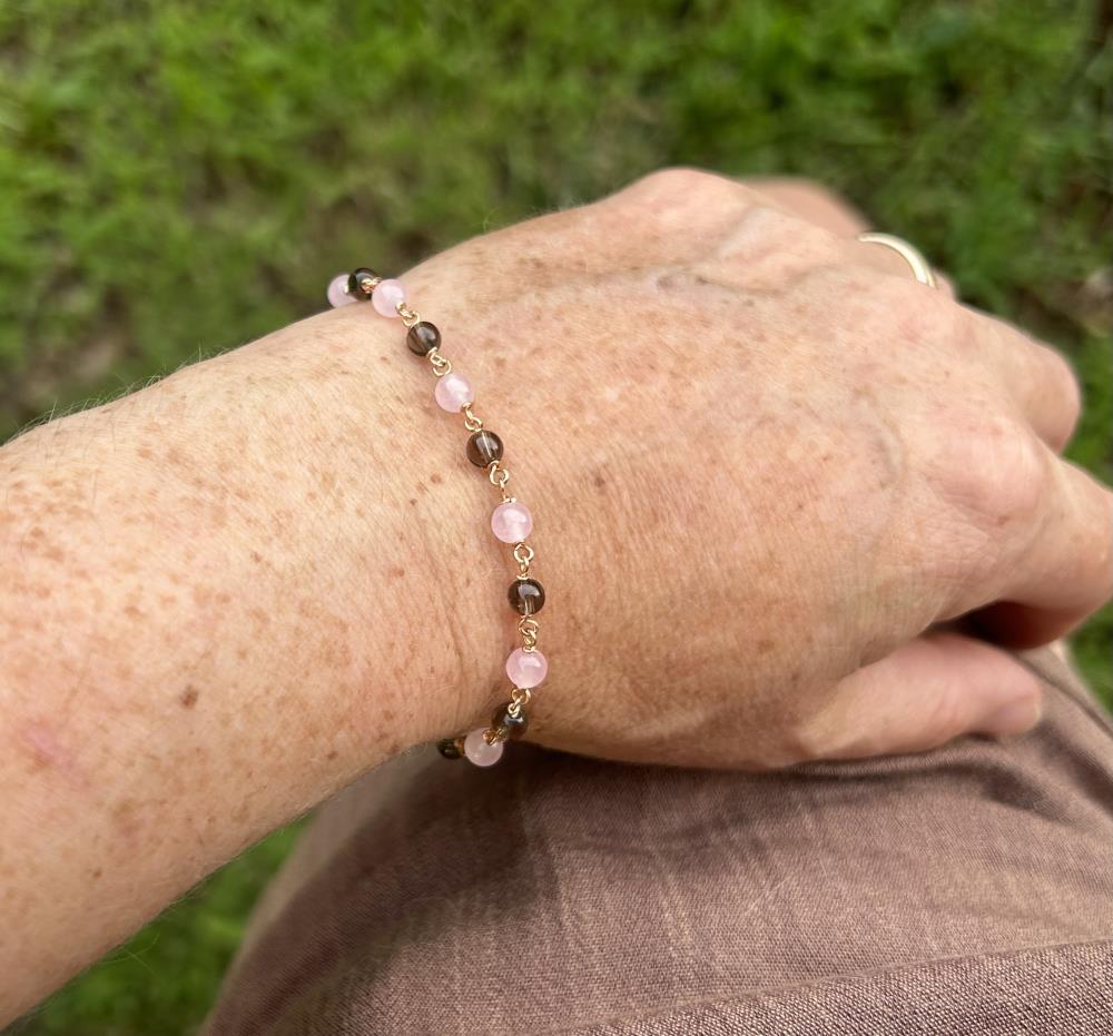 Pink agate and smoky quartz bracelet